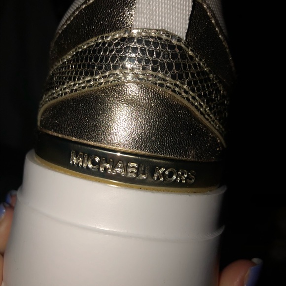 I am selling  Ballard trainer Michael Kors shoes. - Picture 3 of 5